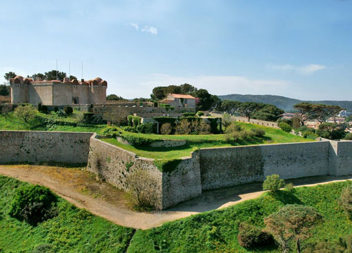 Visiter la citadelle de Saint Tropez et ses rampares