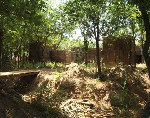 Château fort au Paintball de la plaine de Grimaud à  Cogolin