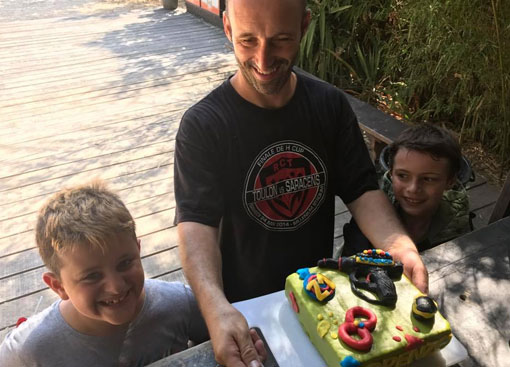 Gâteau fait maison pour un anniversaire au Paintball à  Ollioules